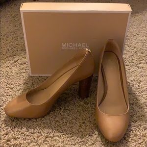 Michael Kors Susan Flex Pump heels, worn twice